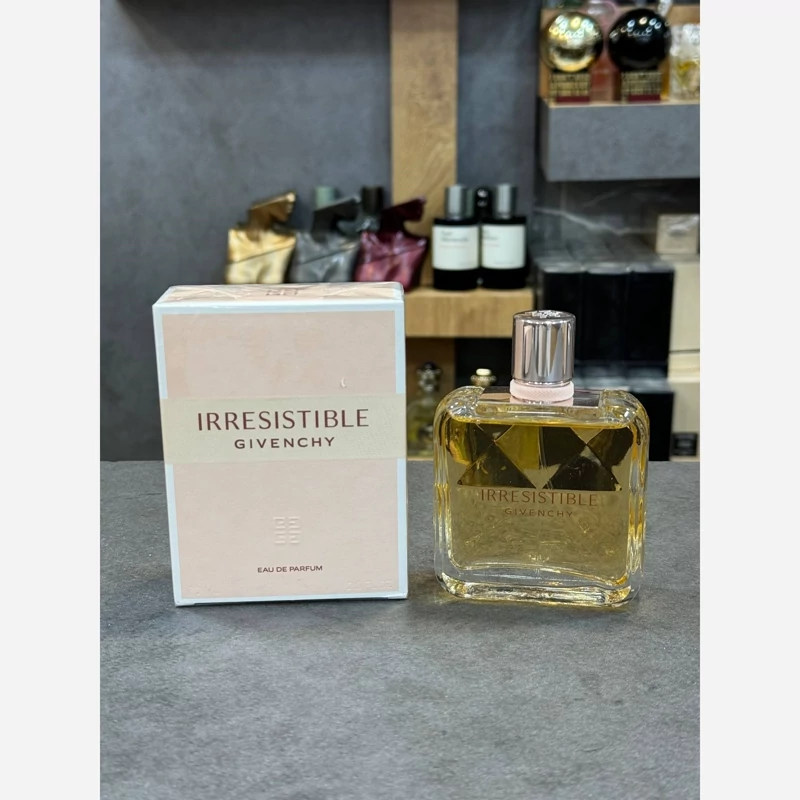 جیوانچی ایریسیستیبل ادو پرفیوم هاردباکس